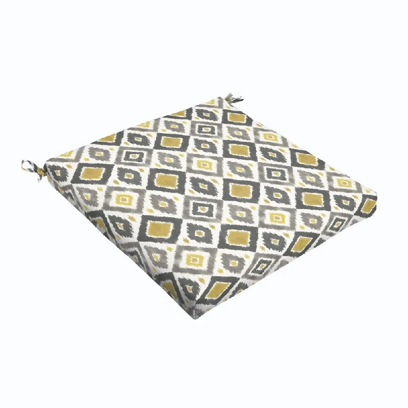 Grey/ Gold Diamonds 19 x 2.5-inch Chair Cushion - Bristol